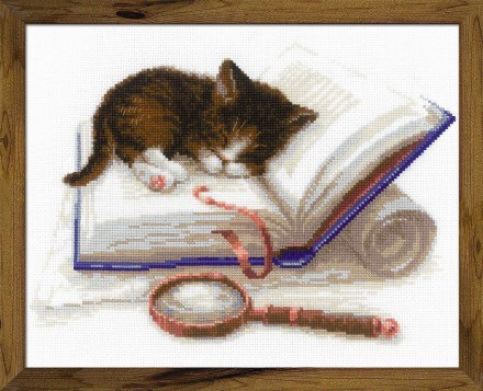 1725 &quot;Котенок на книжке&quot; набор для вышивки крестом