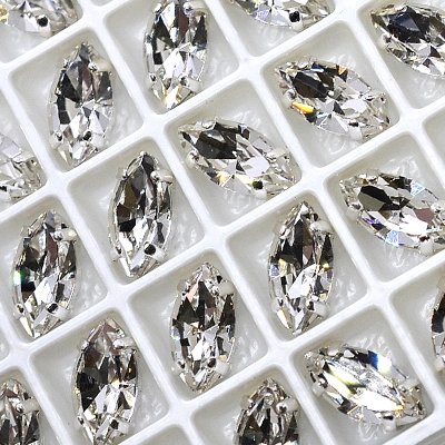 Страз в цапе 3017-101 Crystal в серебряном цапе 10х5 мм 