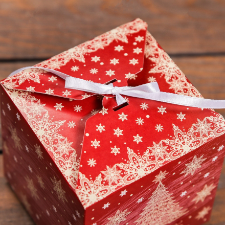 9875907 &quot;С Новым годом и Рождеством&quot; складная коробка 12х12х12 см