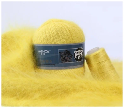 Пух норки и катушка с ниткой (Mink) 827 желтый, пряжа 50г