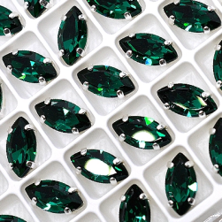 Страз в цапе 3017-123 Emerald в серебряном цапе 10х5 мм
