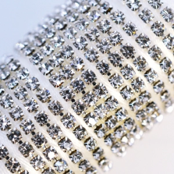 01 Crystal в серебряном цапе, стразовая цепочка 2,4 мм 1 м