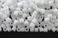 TOHO CUBE 1,5 мм 0041 белый, бисер 5 г (Япония)